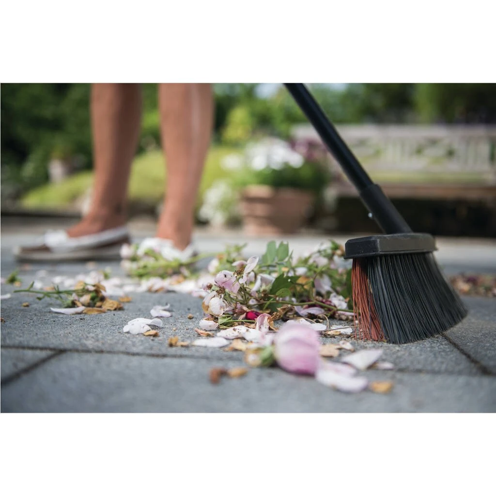 Fiskars Solid Bezem M 5 Fiskars Solid Bezem M - Afbeelding 3