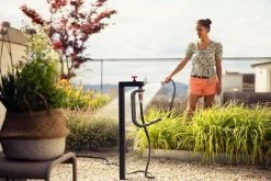 Gardena Liano™ Slanghouder Tapfix 7 Gardena Liano™ Slanghouder Tapfix -TuinOaseExpert gardena liano slanghouder tapfix 1024x683 620bd3cb6ece7 l